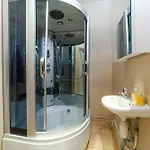 דירה Classic 3-bedroom In