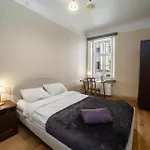 Classic 3-bedroom In *