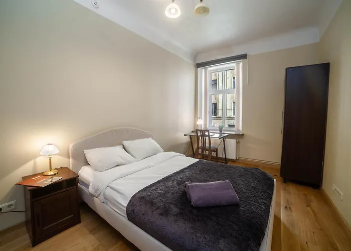 Classic 3-bedroom In *