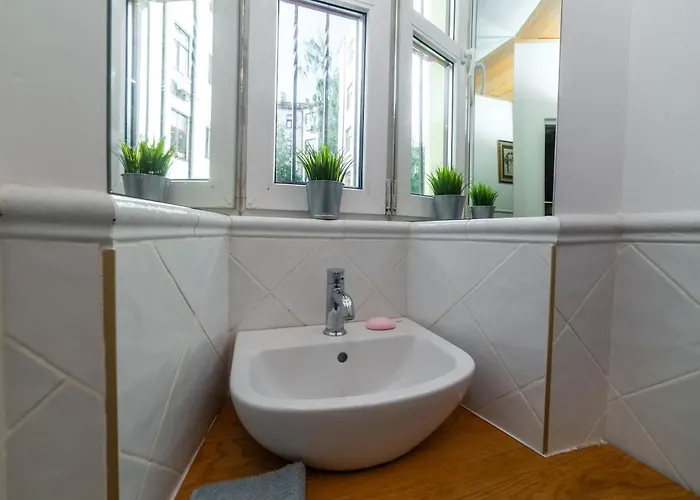 Classic 3-bedroom In דירה *