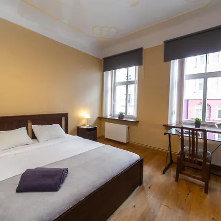 Daire Classic 3-bedroom In Riga