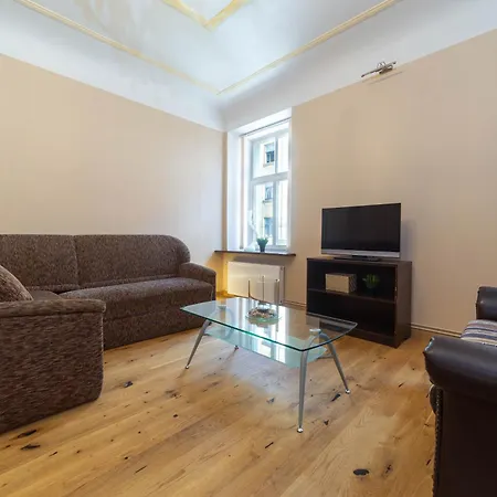 아파트 Classic 3-bedroom In *